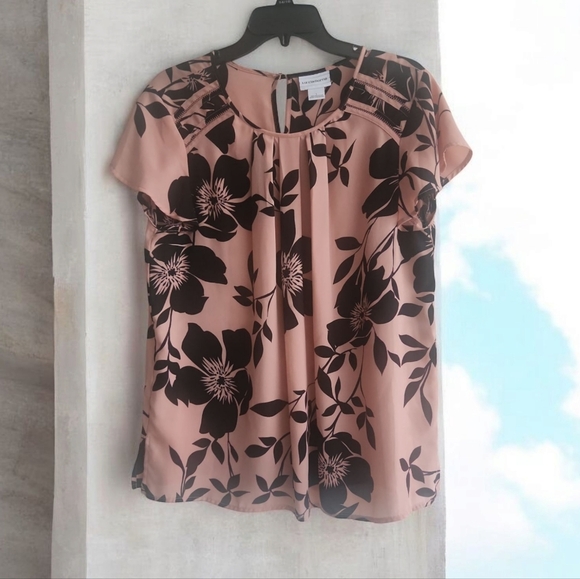 Liz Claiborne Elegant Lightweight Floral Blouse Size Large - Picture 8 of 8